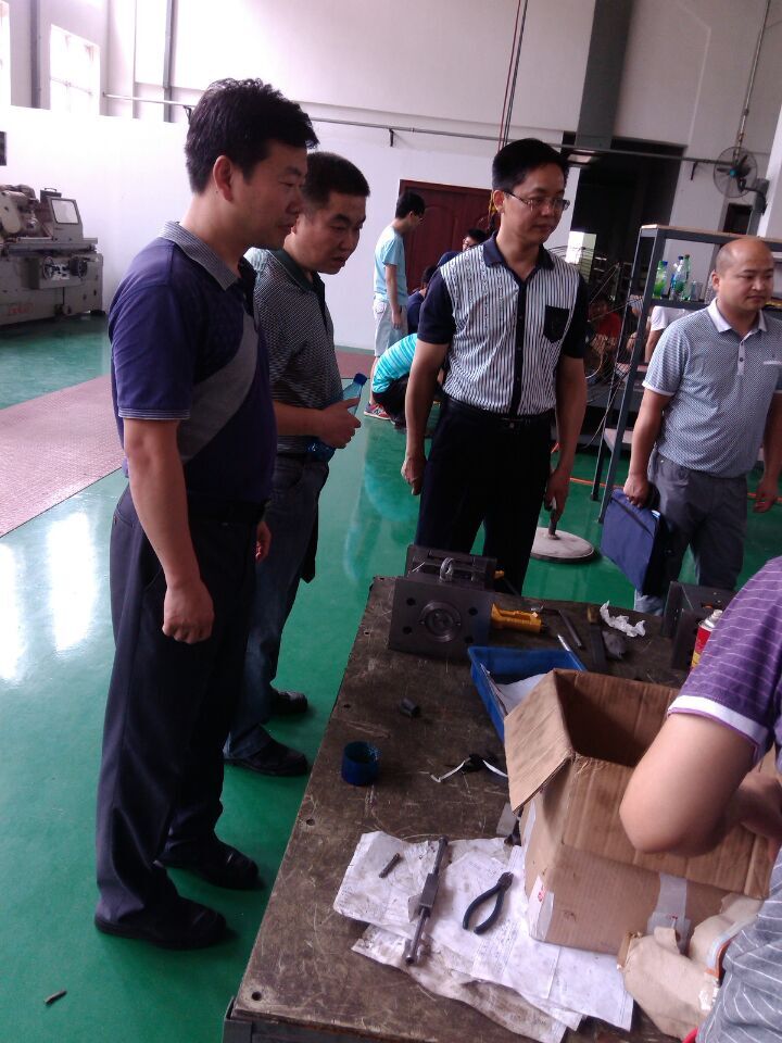 熊钢副院长带队赴湖北工业大学机械工程学院考察交流
